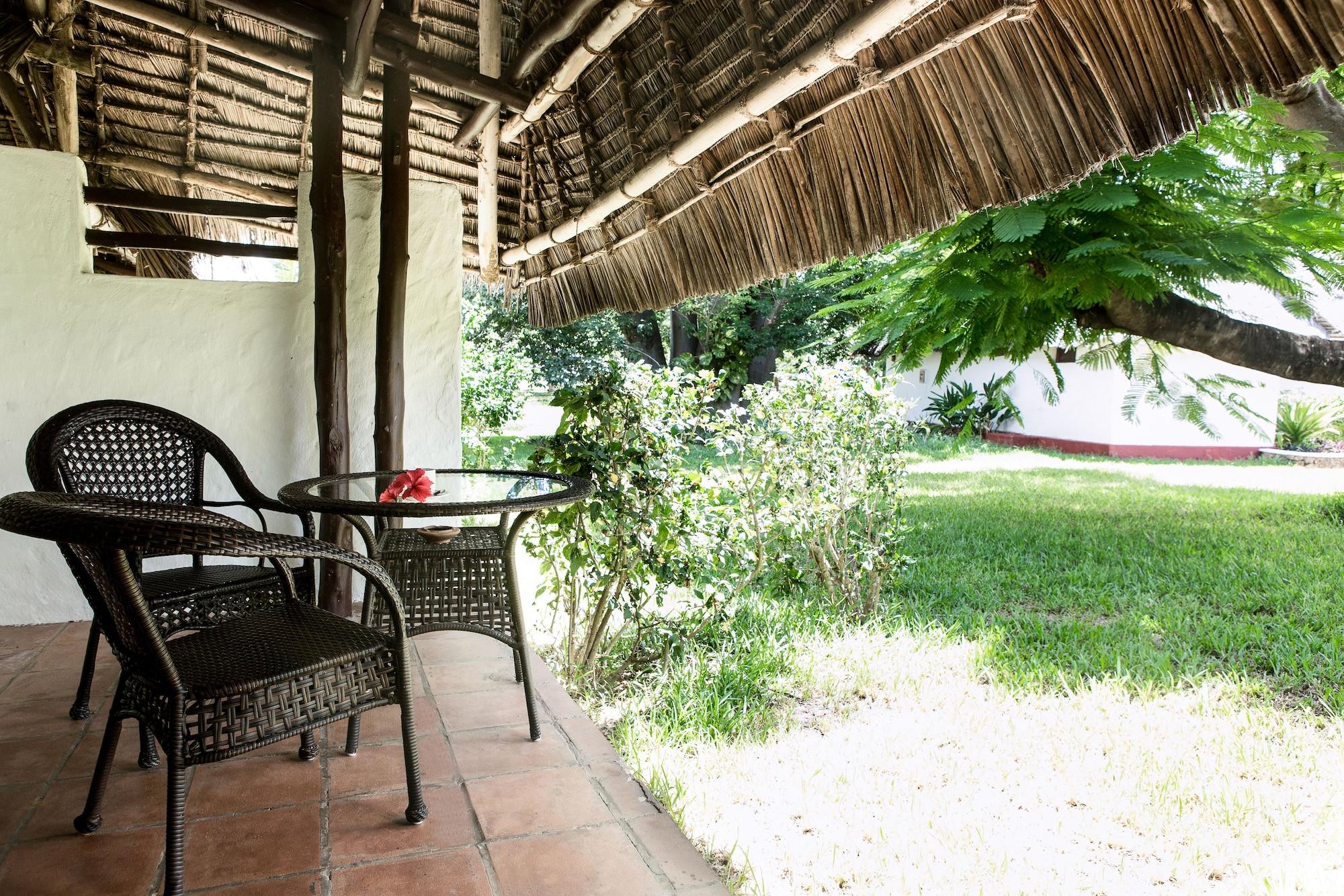 Hotel Karafuu Beach Resort Pingwe Kültér fotó