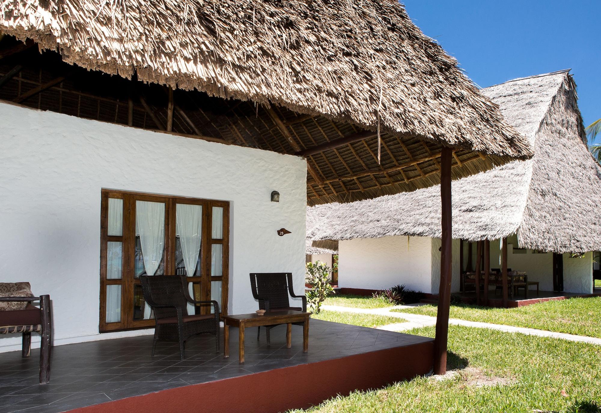 Hotel Karafuu Beach Resort Pingwe Kültér fotó