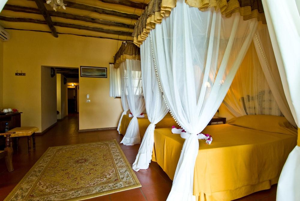 Hotel Karafuu Beach Resort Pingwe Kültér fotó